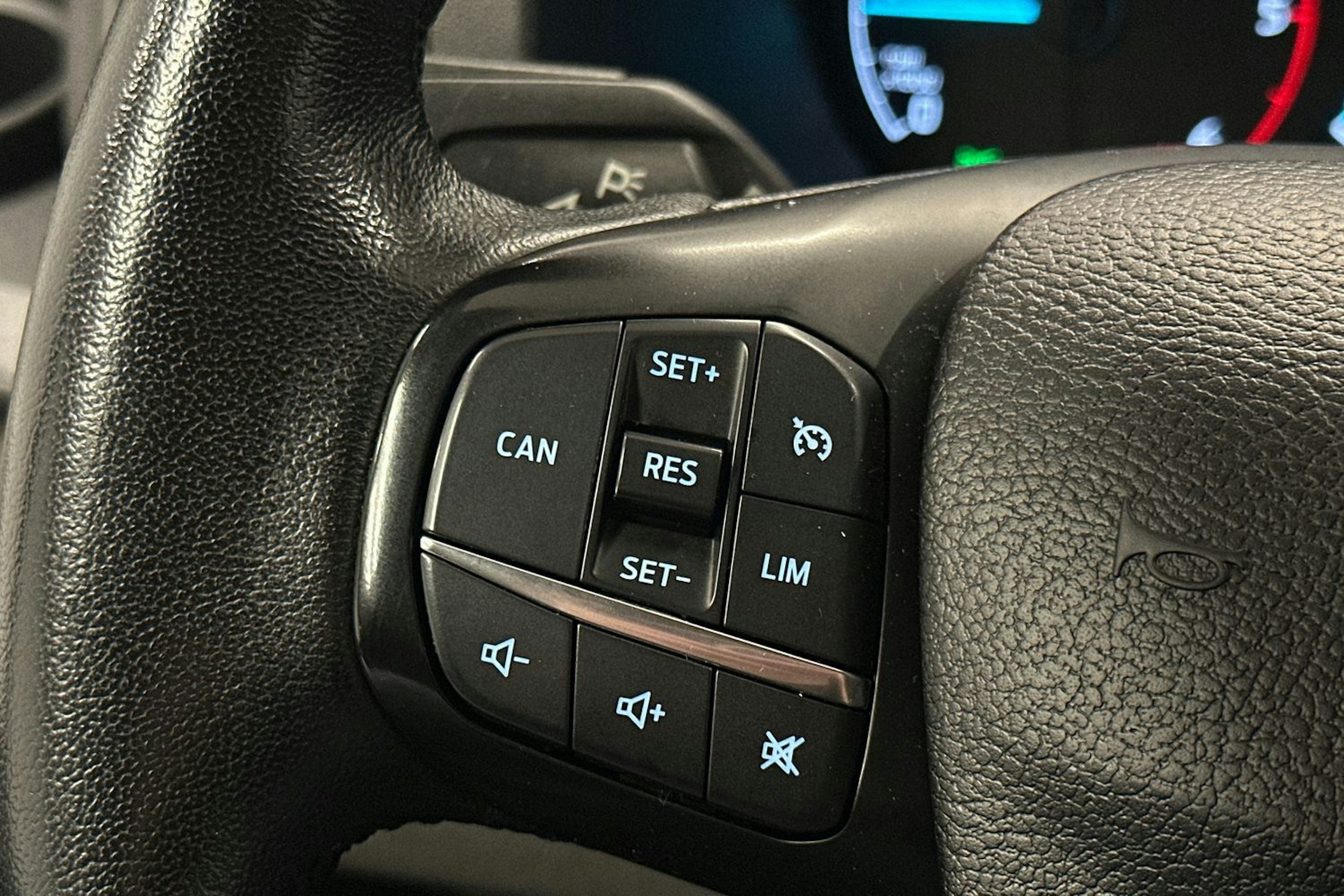valkoinen Ford Transit Custom 2020 kuva 17.