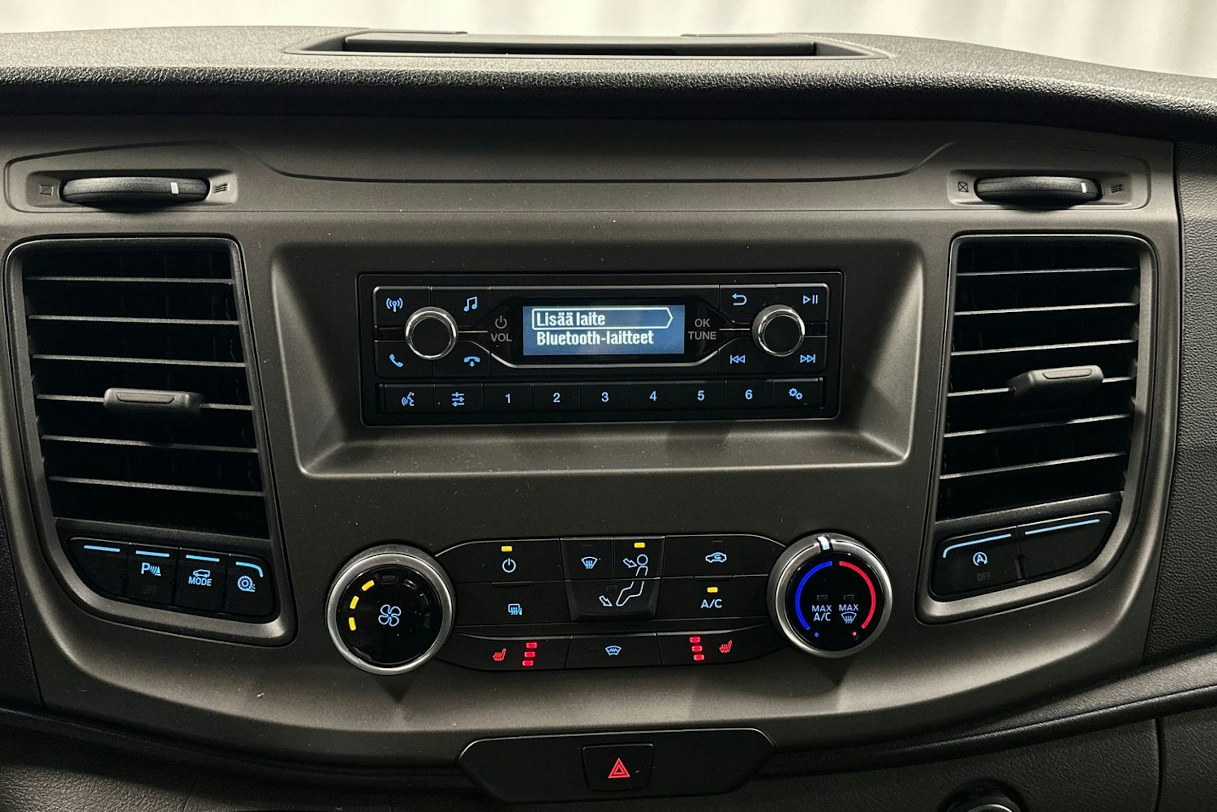 valkoinen Ford Transit Custom 2020 kuva 23.
