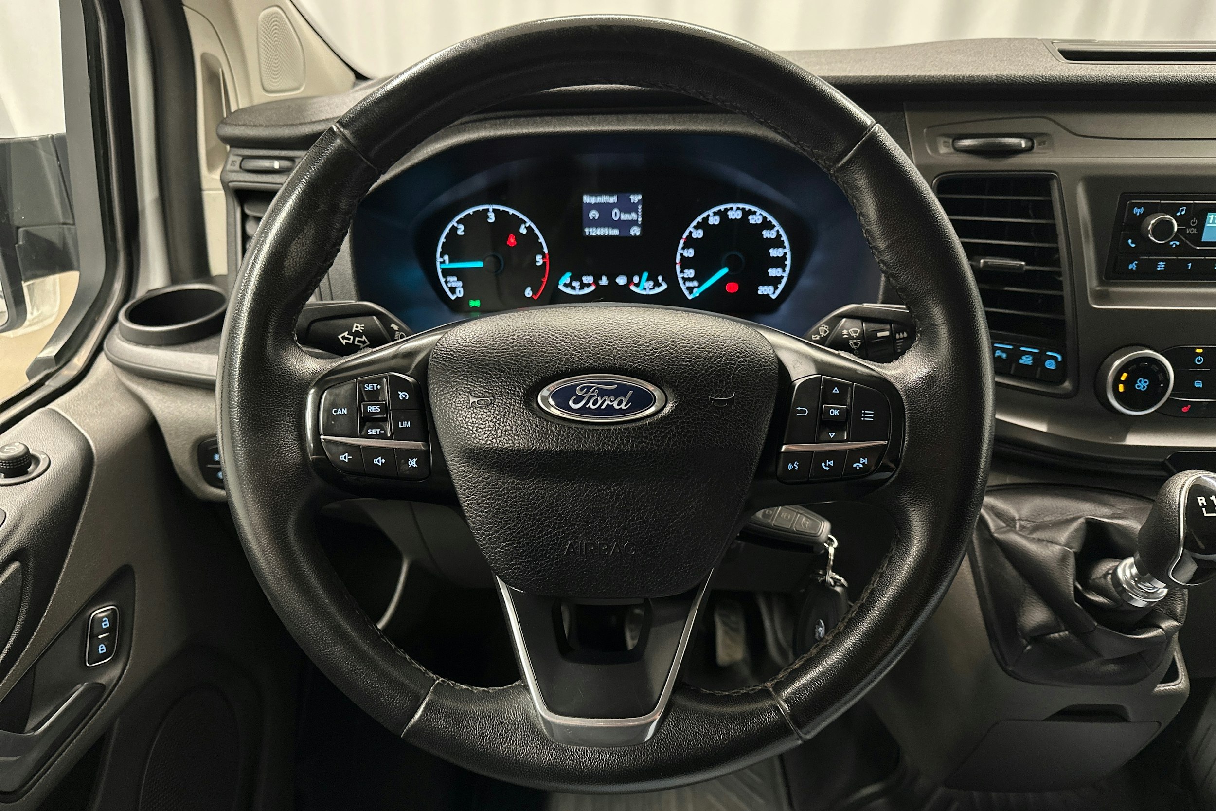 valkoinen Ford Transit Custom 2020 kuva 14.