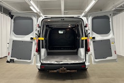 valkoinen Ford Transit Custom 2020 kuva 9.