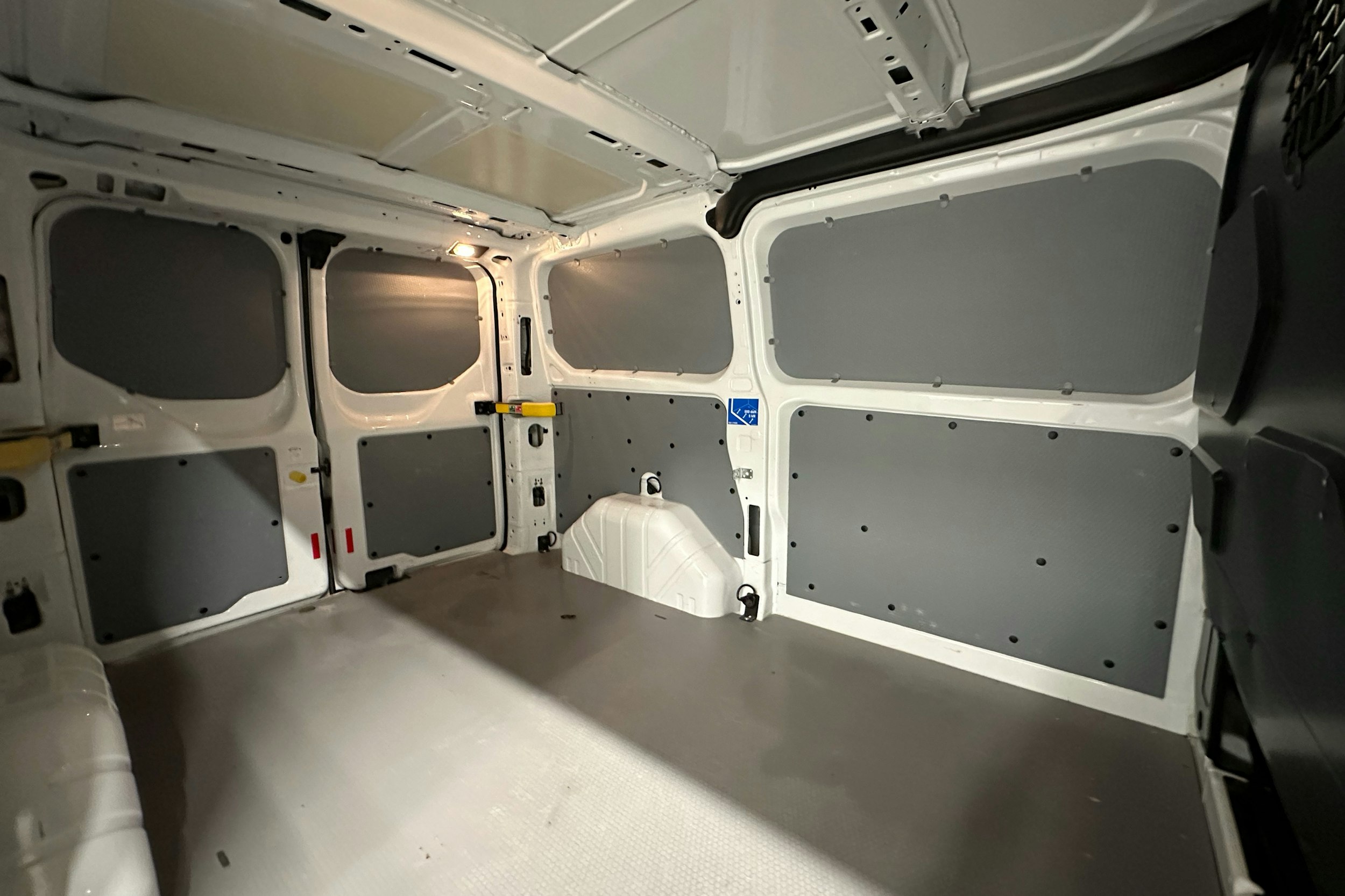 valkoinen Ford Transit Custom 2020 kuva 10.