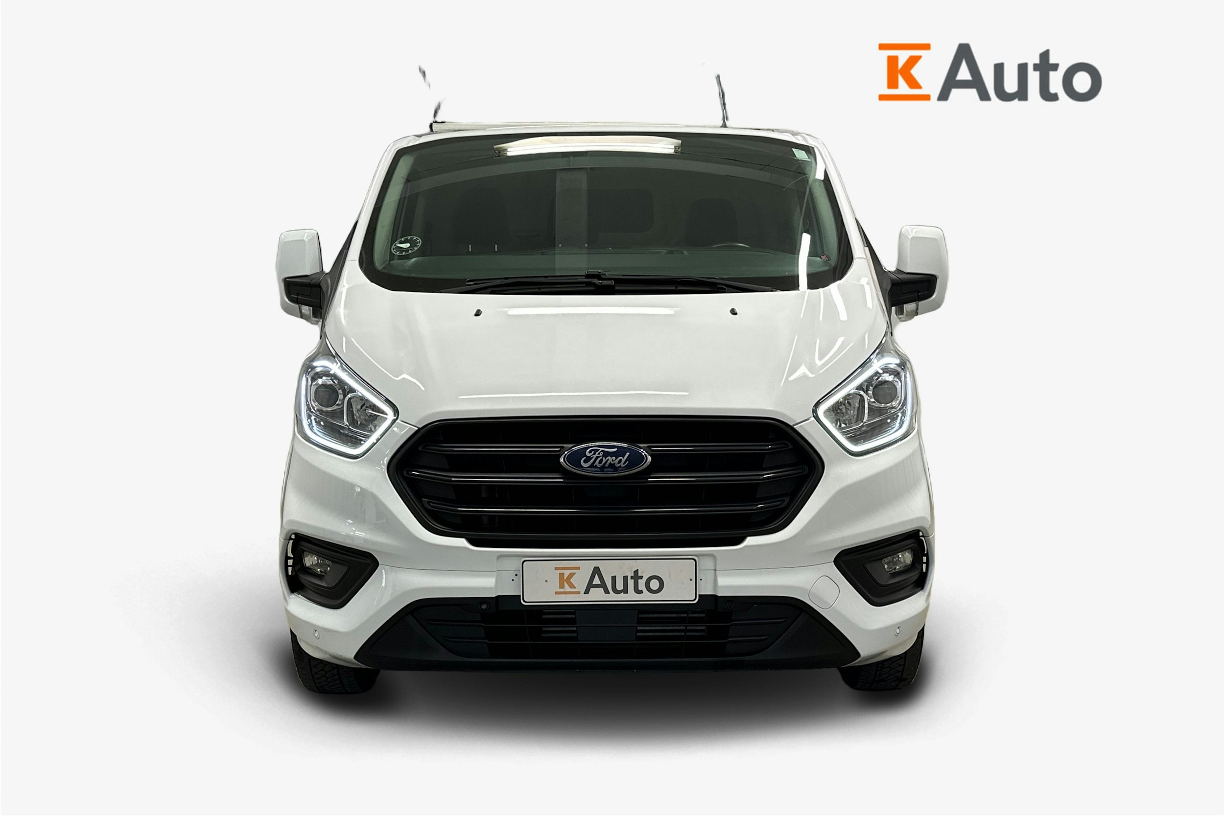 valkoinen Ford Transit Custom 2020 kuva 4.