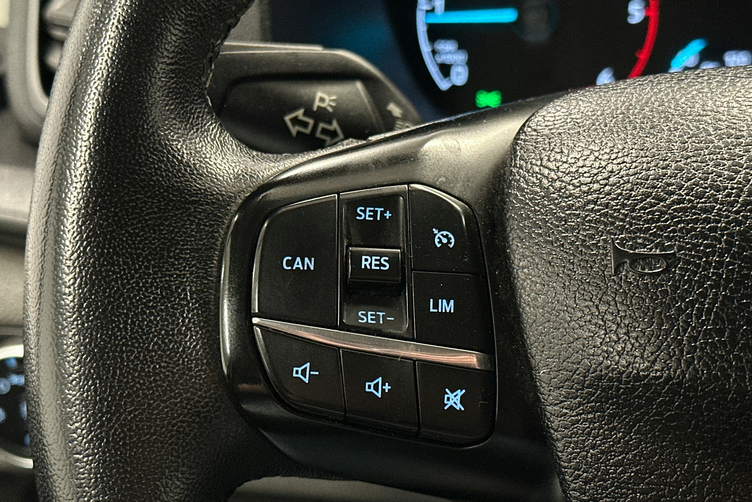 valkoinen Ford Transit Custom 2020 kuva 16.