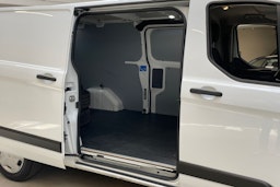 valkoinen Ford Transit Custom 2020 kuva 13.