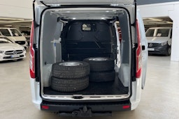 valkoinen Ford Transit Custom 2020 kuva 14.