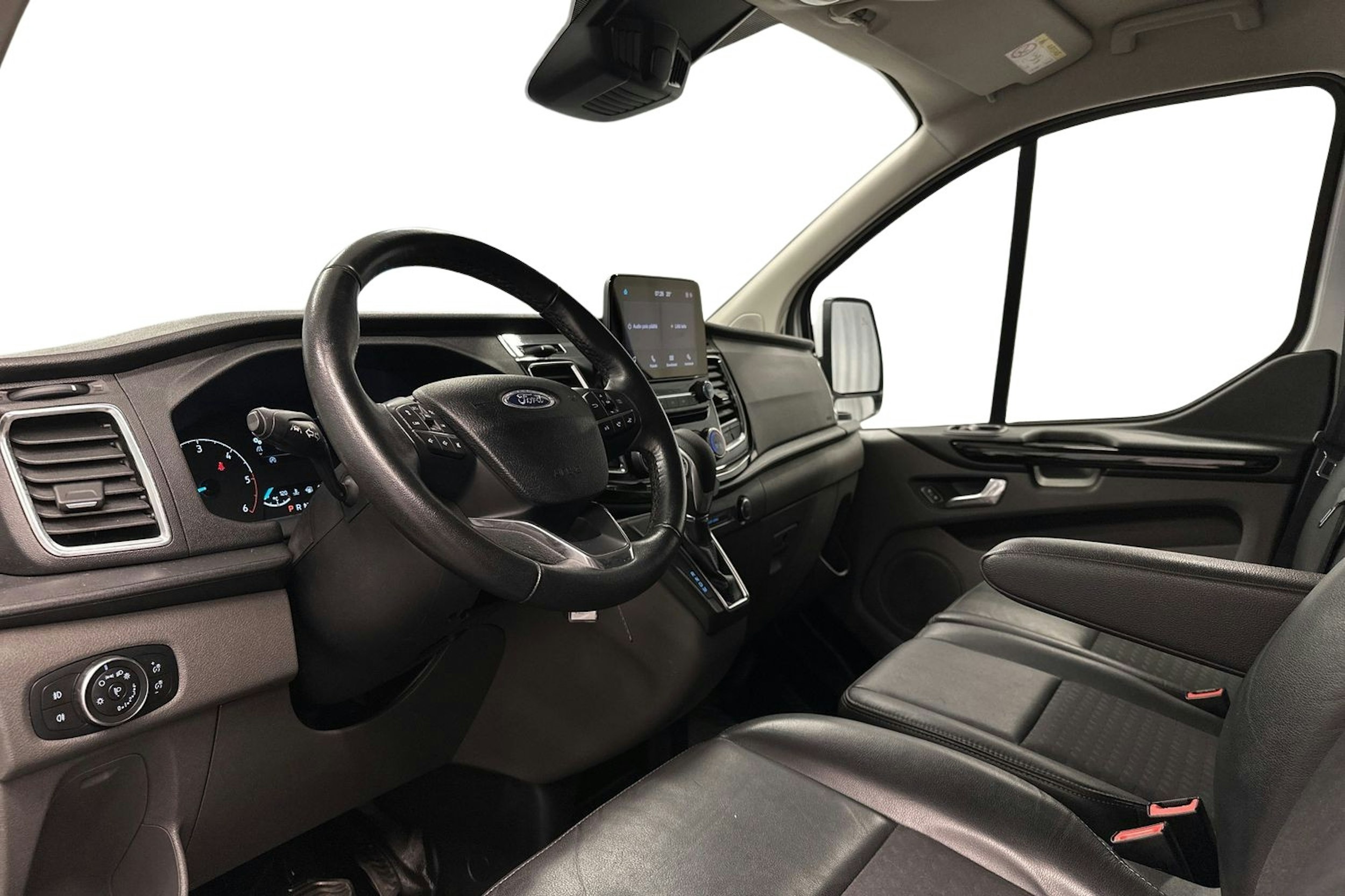 valkoinen Ford Transit Custom 2020 kuva 6.