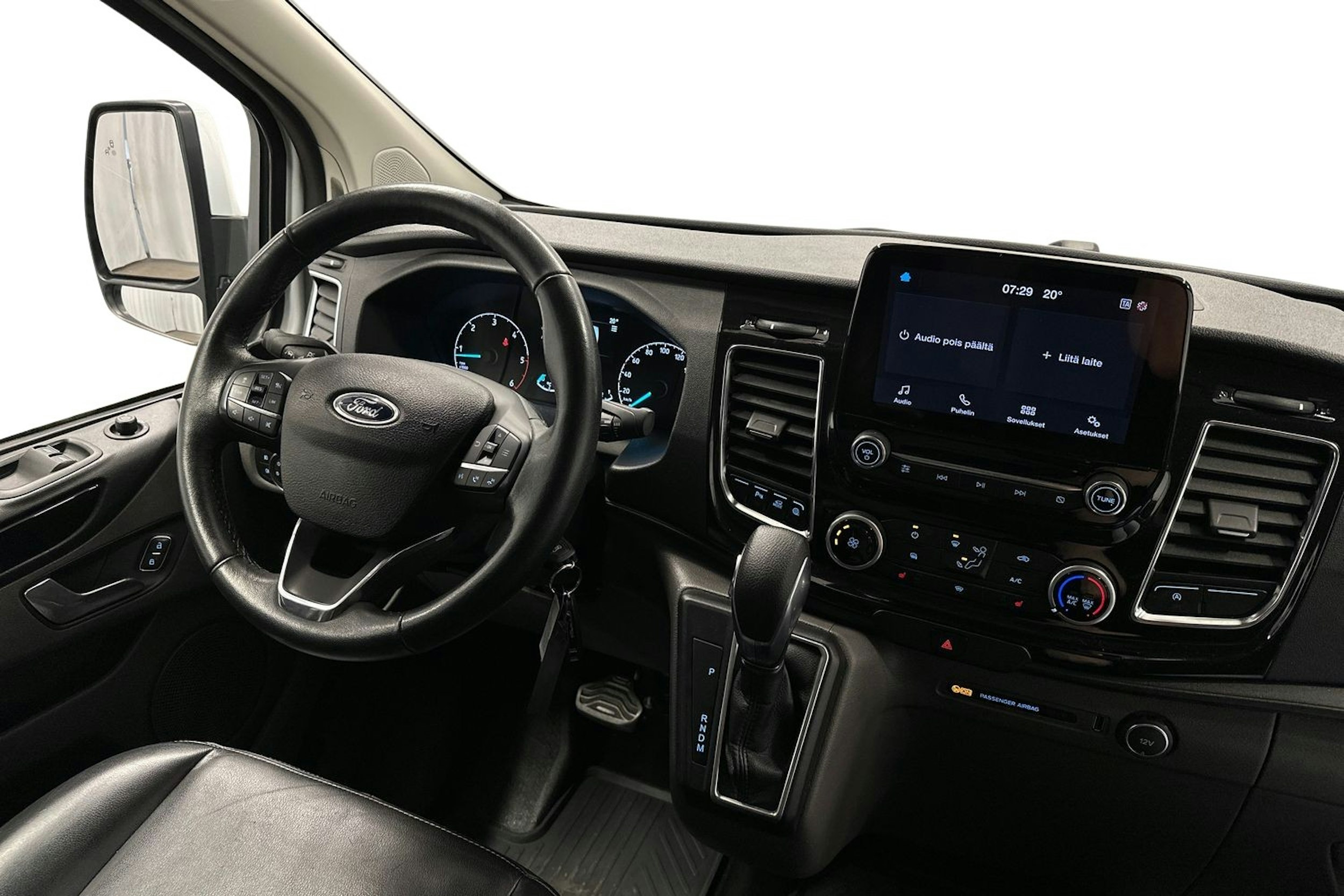 valkoinen Ford Transit Custom 2020 kuva 7.