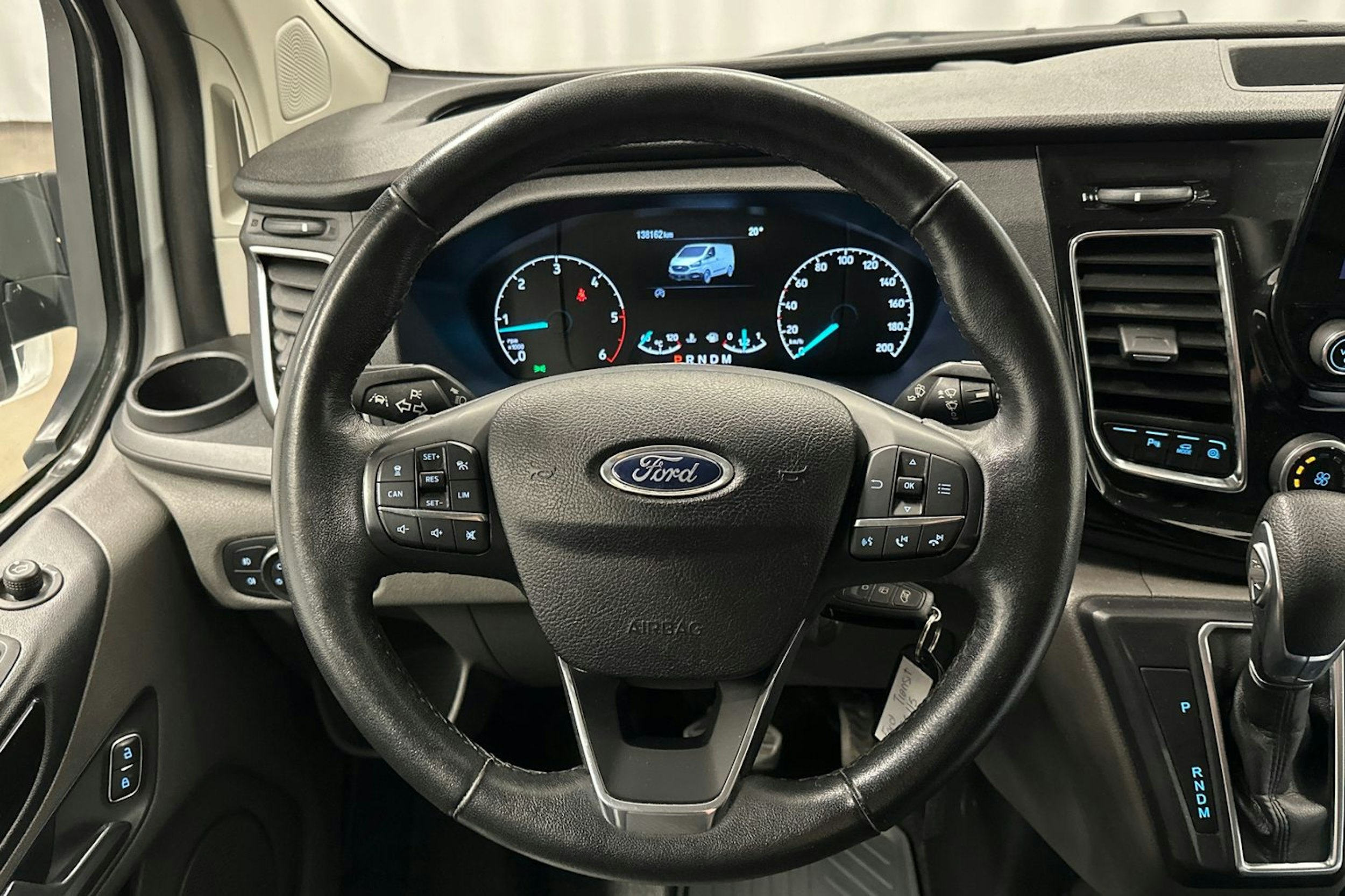 valkoinen Ford Transit Custom 2020 kuva 15.