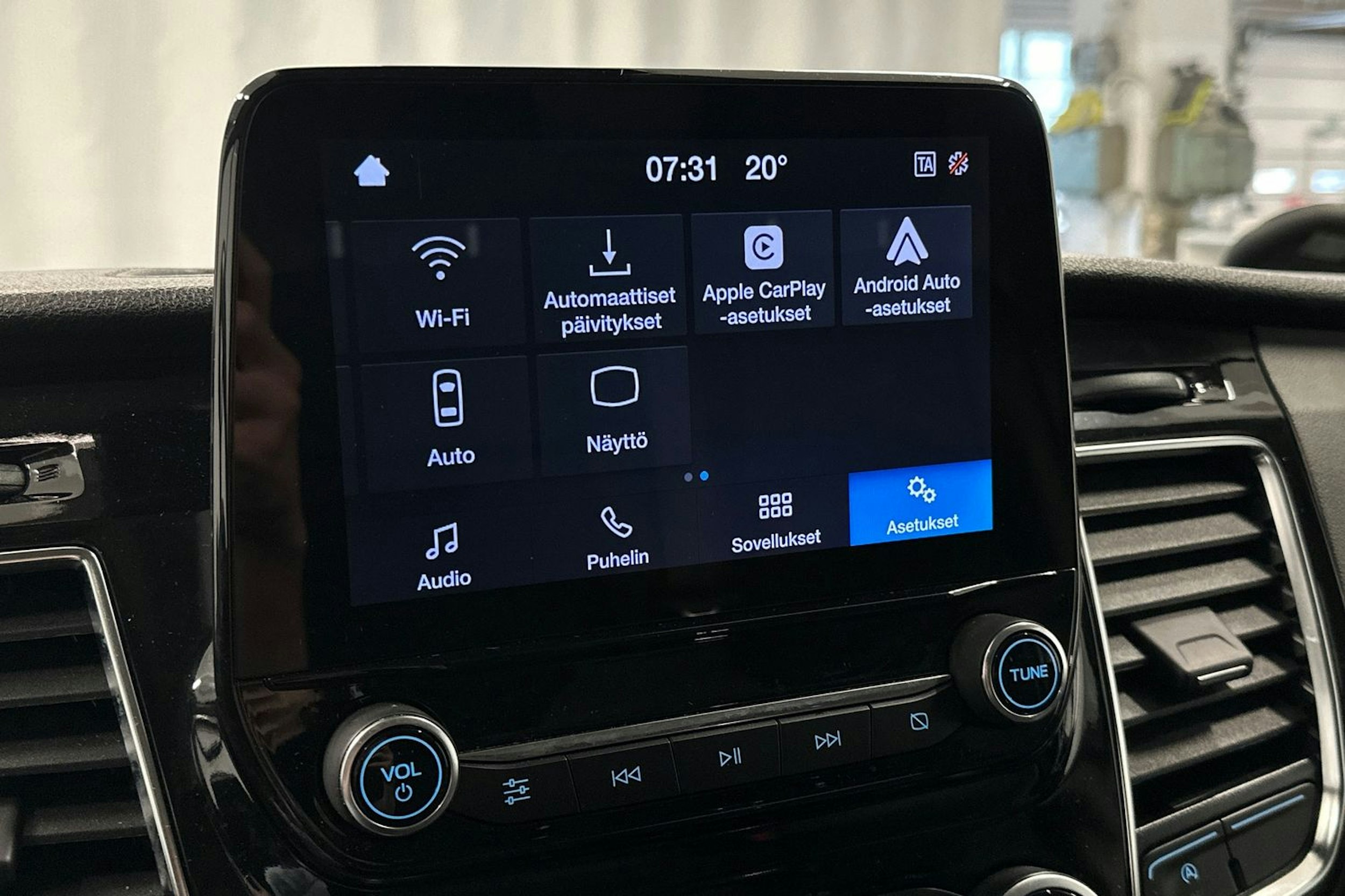 valkoinen Ford Transit Custom 2020 kuva 22.