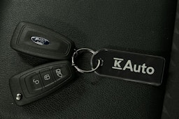 valkoinen Ford Transit Custom 2020 kuva 24.
