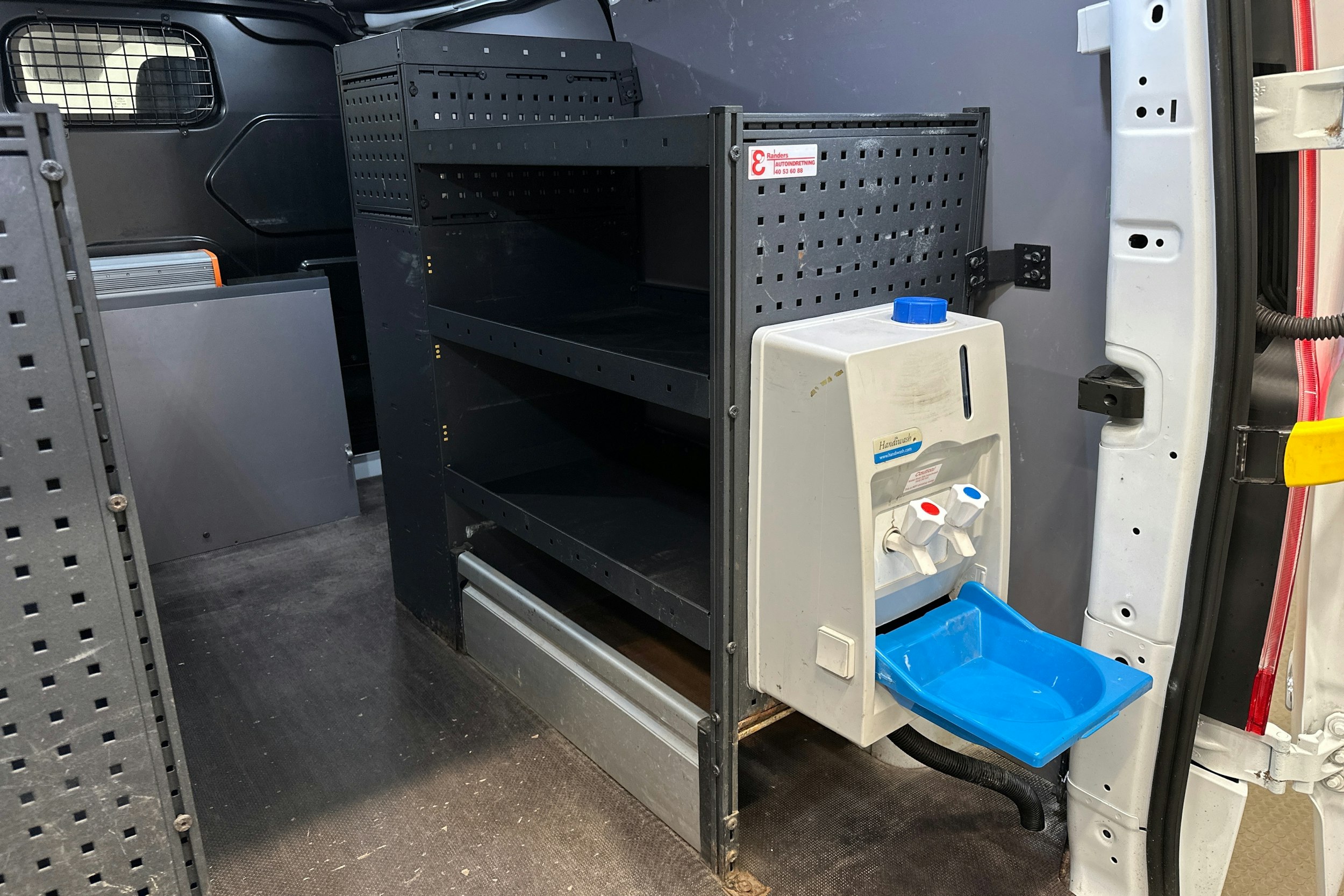 valkoinen Ford Transit Custom 2020 kuva 11.