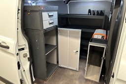 valkoinen Ford Transit Custom 2020 kuva 12.