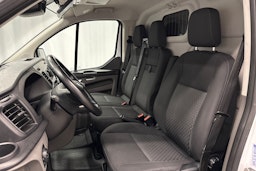 valkoinen Ford Transit Custom 2020 kuva 13.