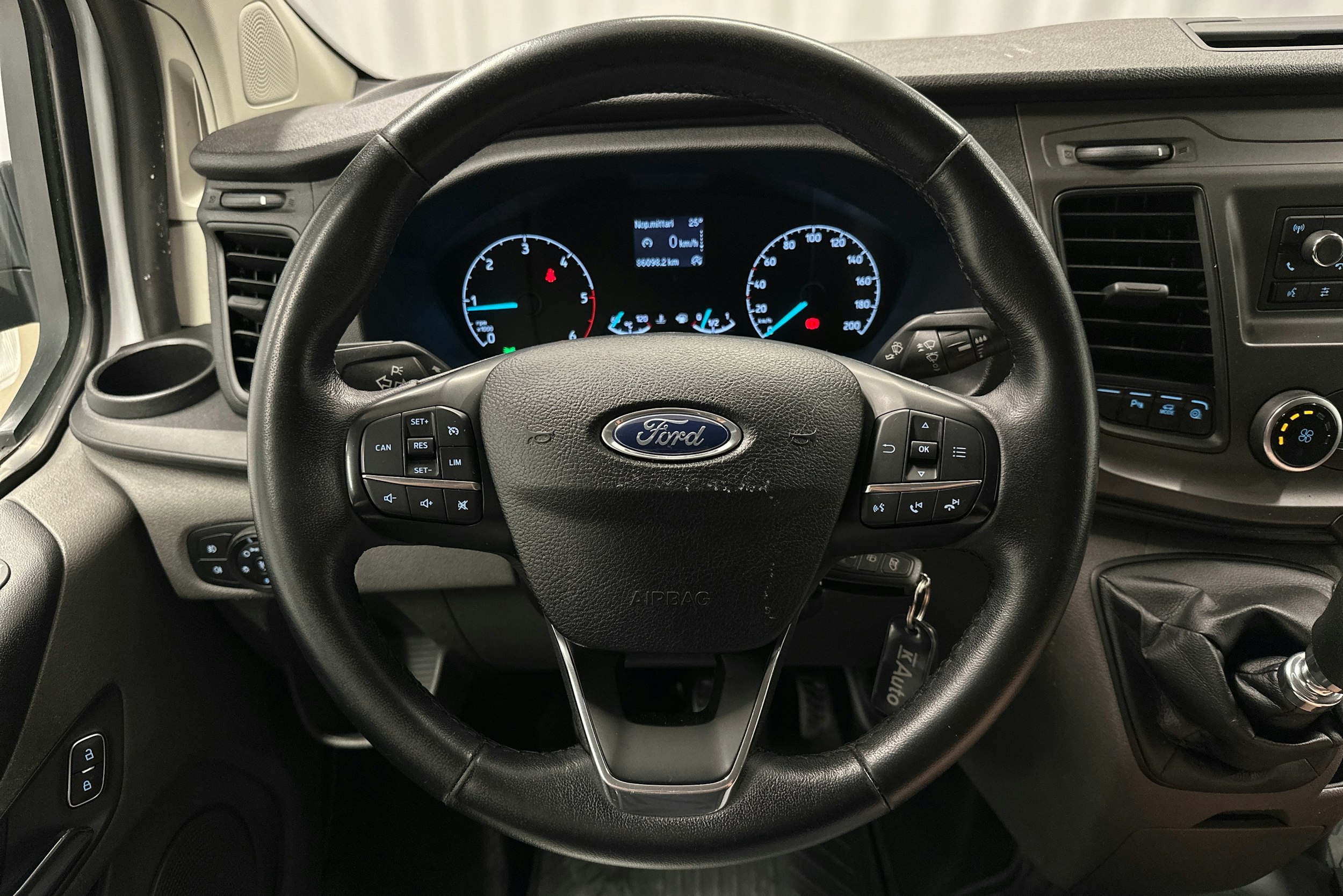 valkoinen Ford Transit Custom 2020 kuva 15.