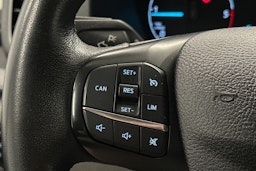 valkoinen Ford Transit Custom 2020 kuva 16.