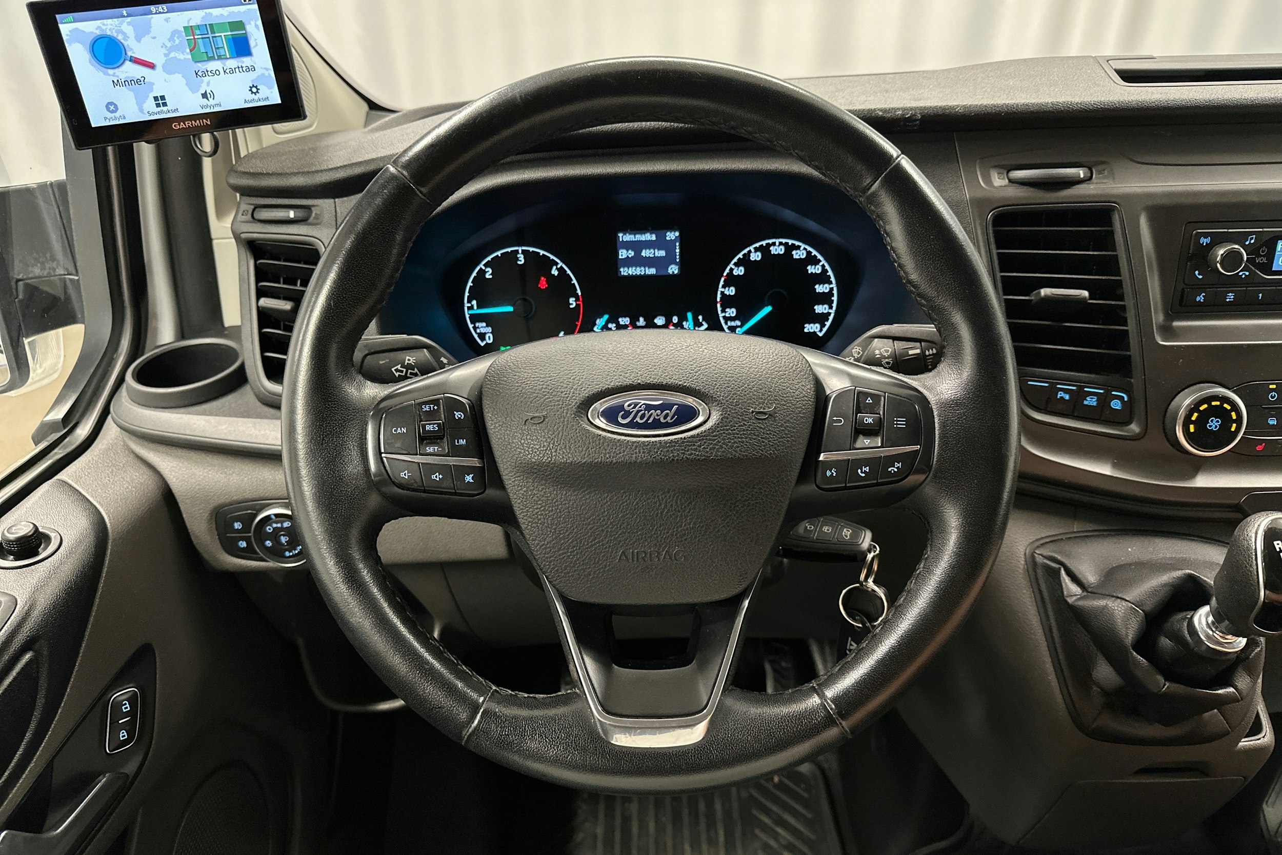 valkoinen Ford Transit Custom 2020 kuva 11.