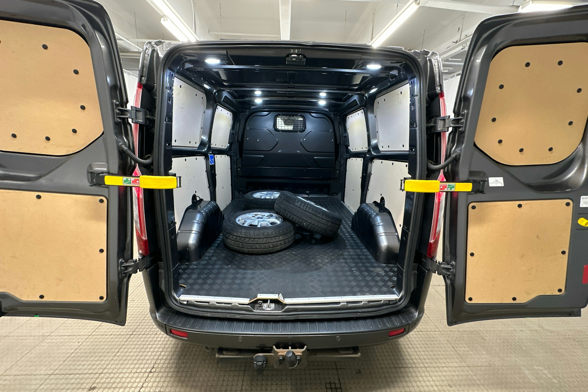 harmaa Ford Transit Custom 2020 kuva 21.