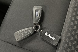 valkoinen Ford Transit Custom 2020 kuva 24.