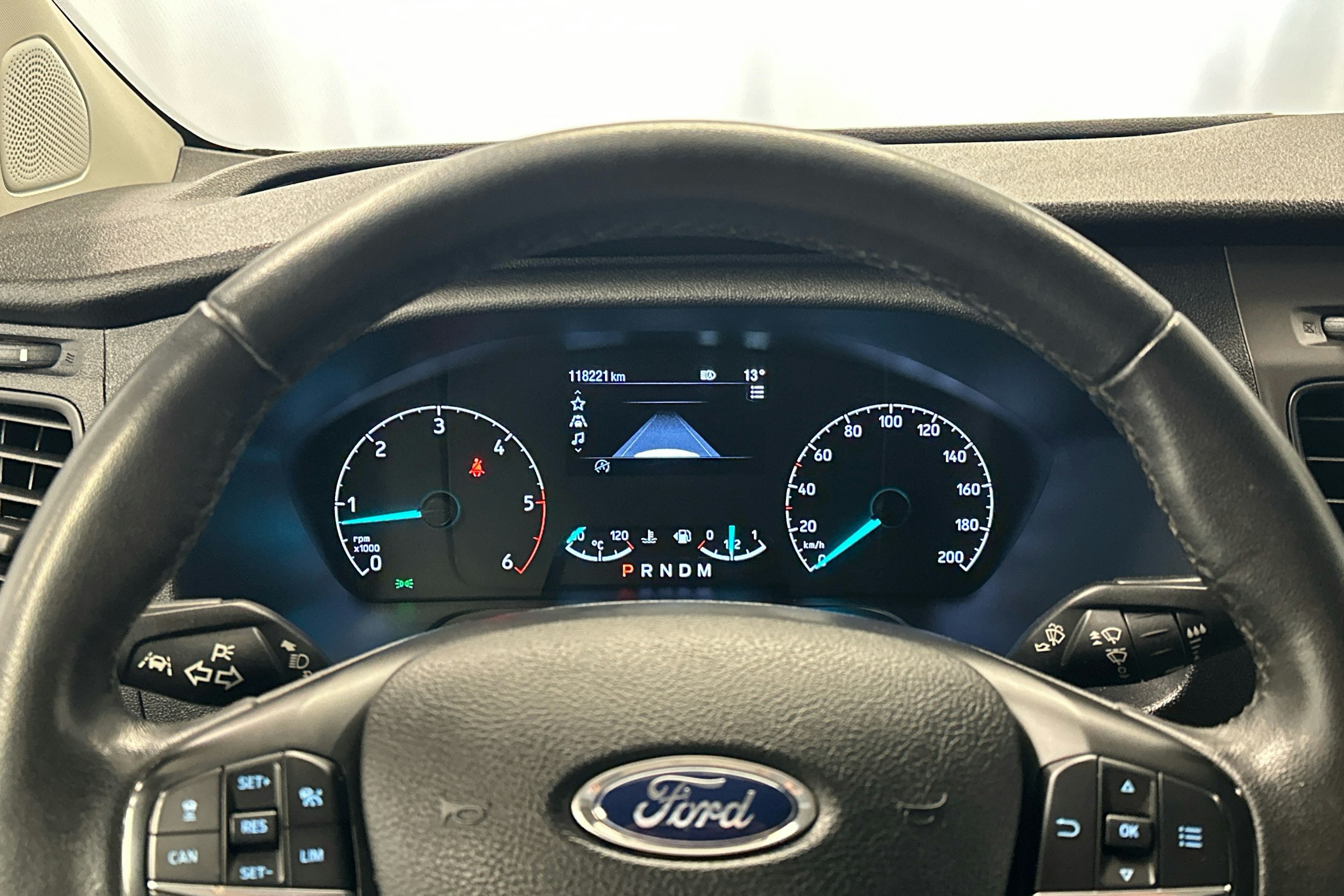 valkoinen Ford Transit Custom 2020 kuva 10.