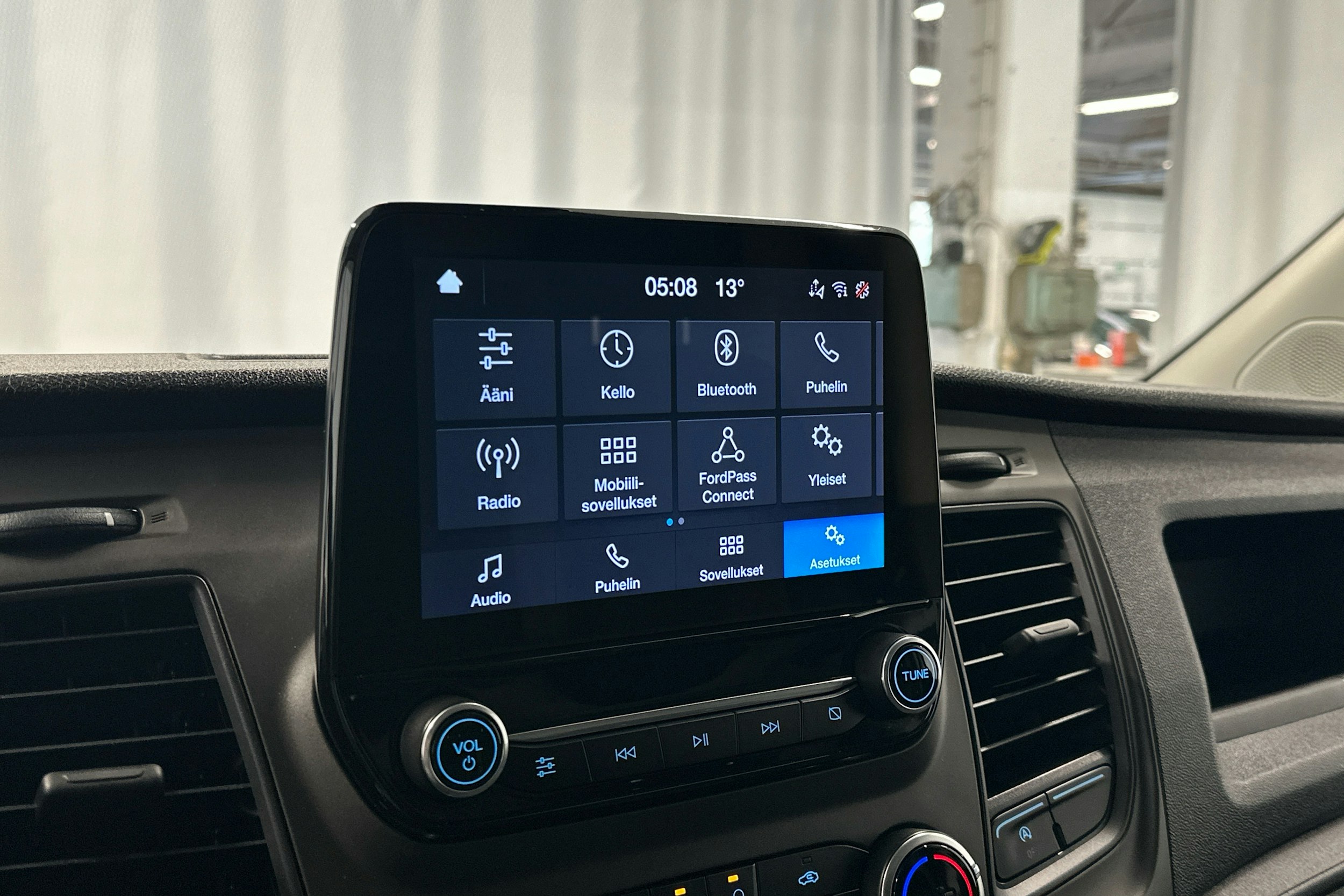 valkoinen Ford Transit Custom 2020 kuva 12.