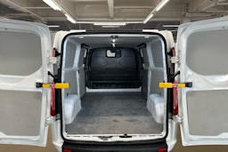 valkoinen Ford Transit Custom 2020 kuva 16.