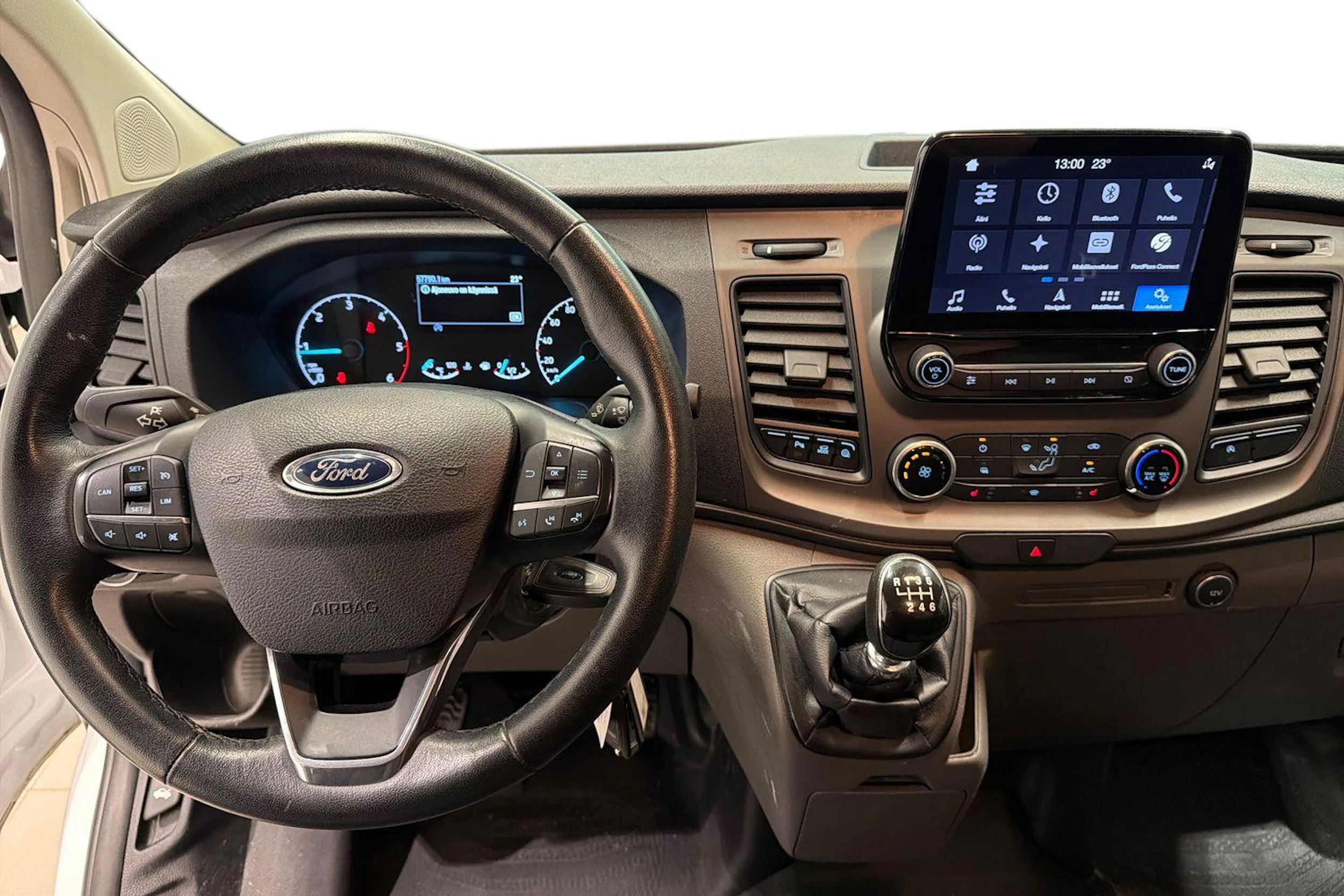 Valkoinen Ford Transit Custom 2020 kuva 9.