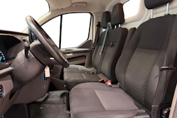 Valkoinen Ford Transit Custom 2020 kuva 11.