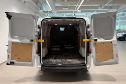 Valkoinen Ford Transit Custom 2020 kuva 28.