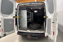 valkoinen Ford Transit Custom 2020 kuva 16.