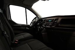 valkoinen Ford Transit Custom 2020 kuva 9.