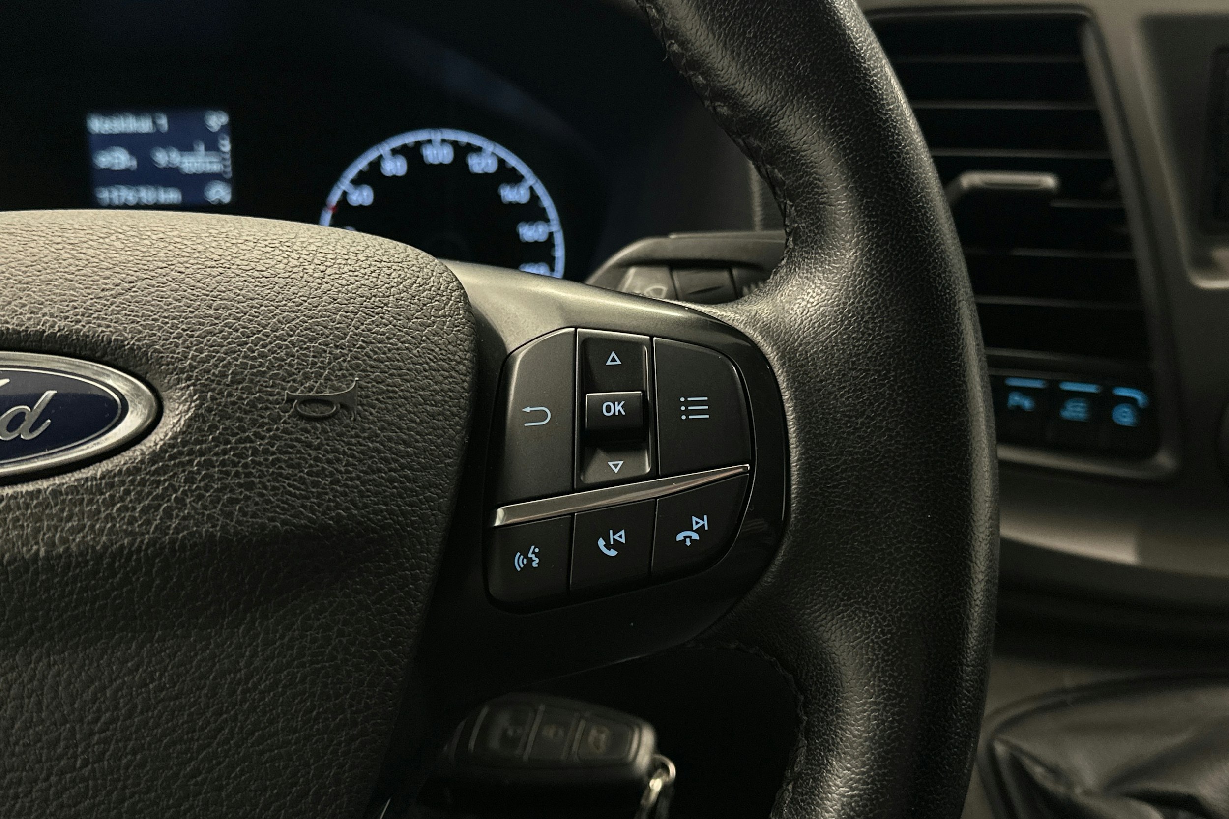 valkoinen Ford Transit Custom 2020 kuva 15.