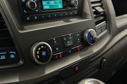 valkoinen Ford Transit Custom 2020 kuva 18.