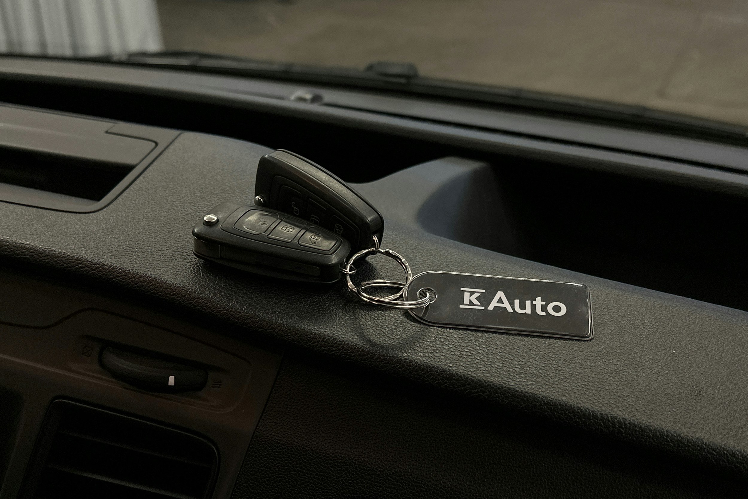 valkoinen Ford Transit Custom 2020 kuva 22.