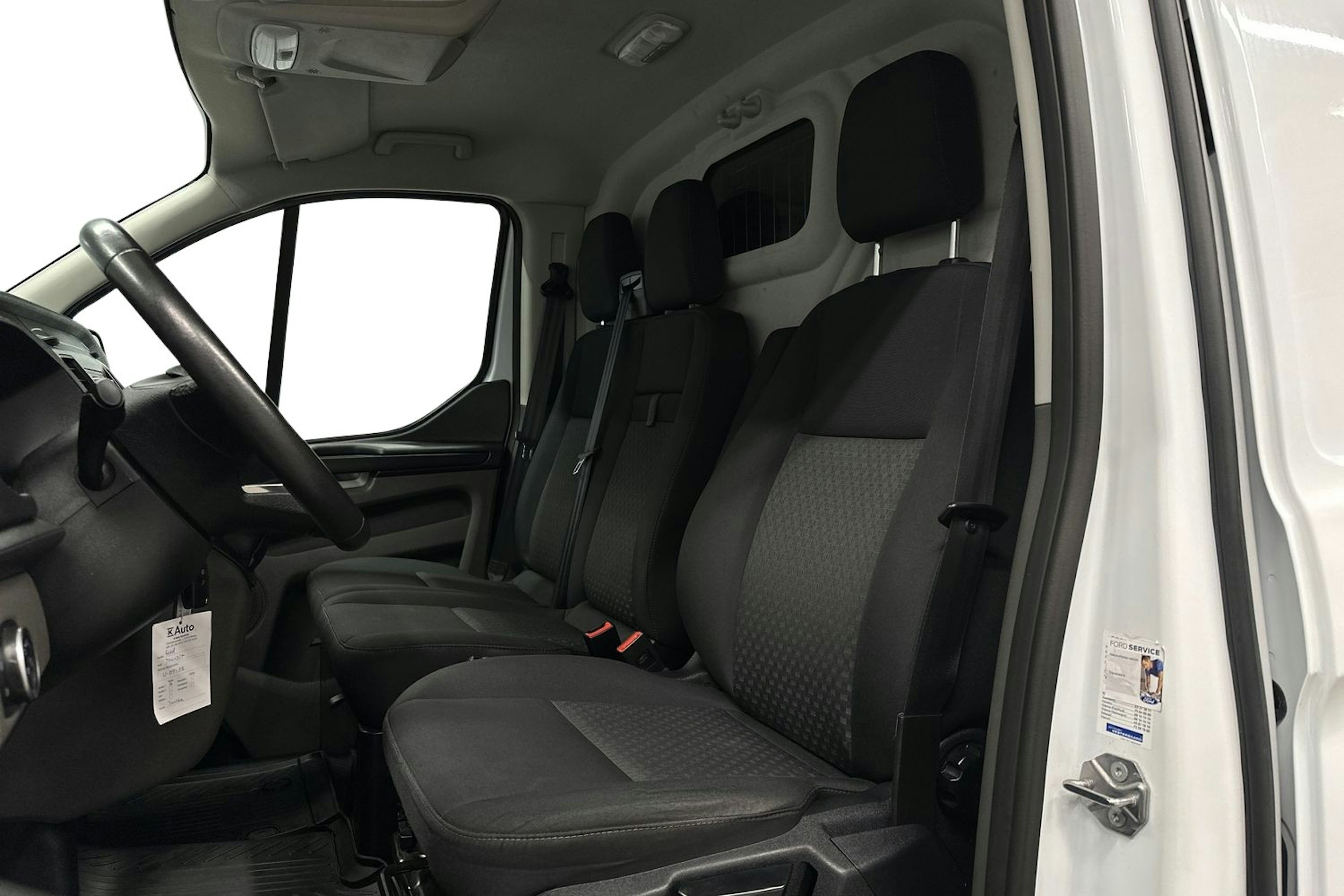 valkoinen Ford Transit Custom 2020 kuva 8.
