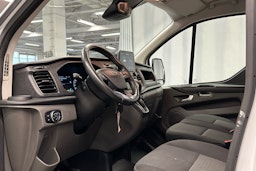 valkoinen Ford Transit Custom 2020 kuva 3.