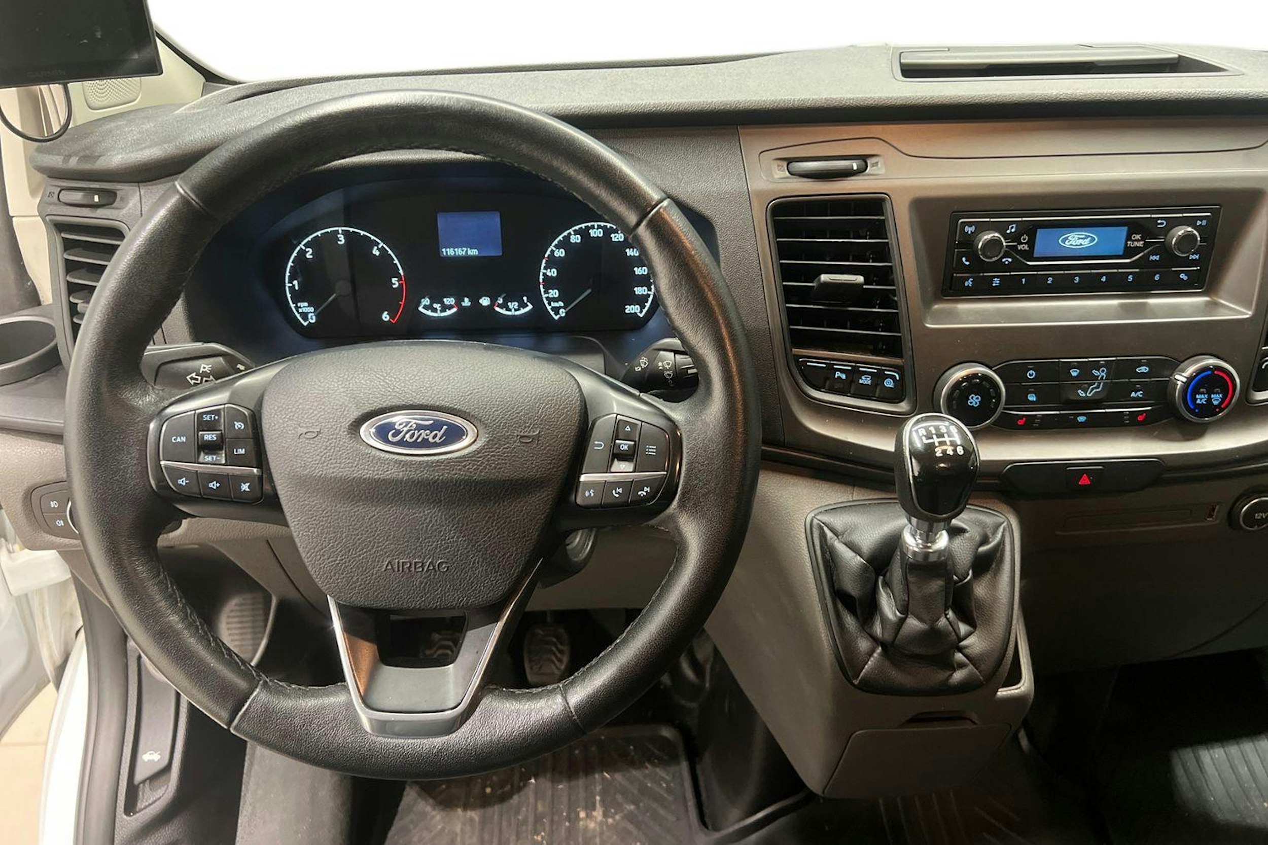 Valkoinen Ford Transit Custom 2020 kuva 7.