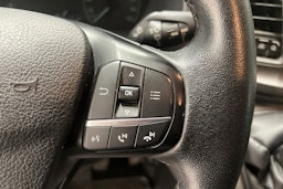 Valkoinen Ford Transit Custom 2020 kuva 10.