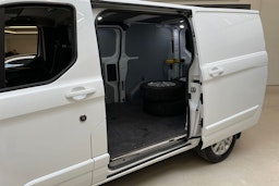 valkoinen Ford Transit Custom 2020 kuva 16.