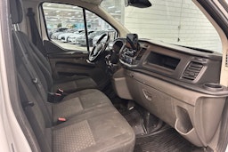 Valkoinen Ford Transit Custom 2020 kuva 22.