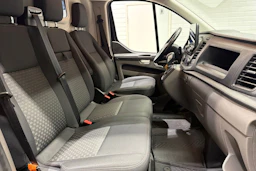 musta Ford Transit Custom 2020 kuva 22.