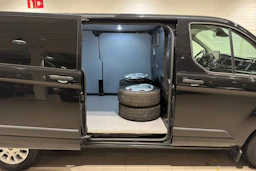 musta Ford Transit Custom 2020 kuva 23.