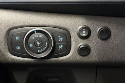 valkoinen Ford Transit Custom 2020 kuva 15.