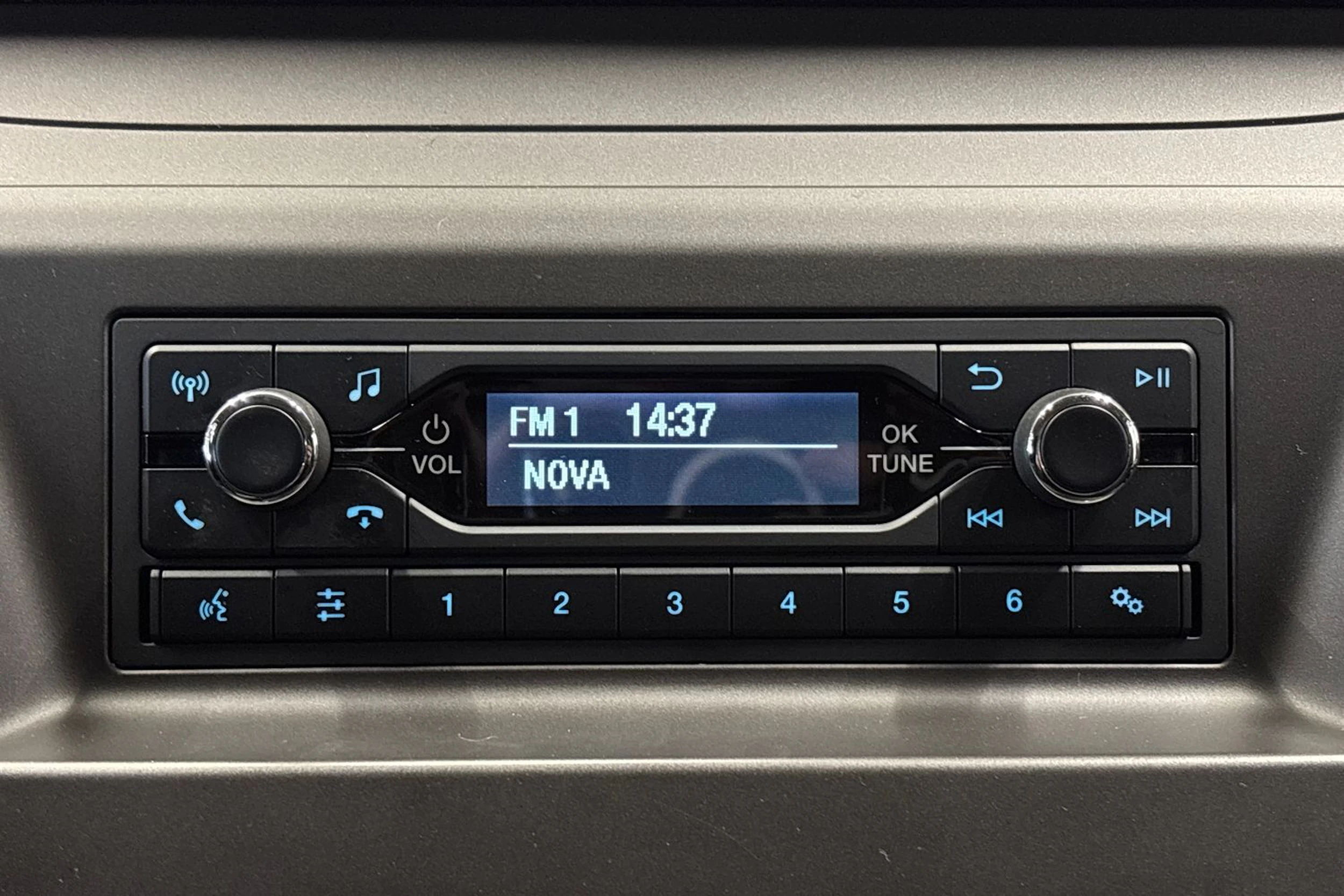 valkoinen Ford Transit Custom 2020 kuva 19.