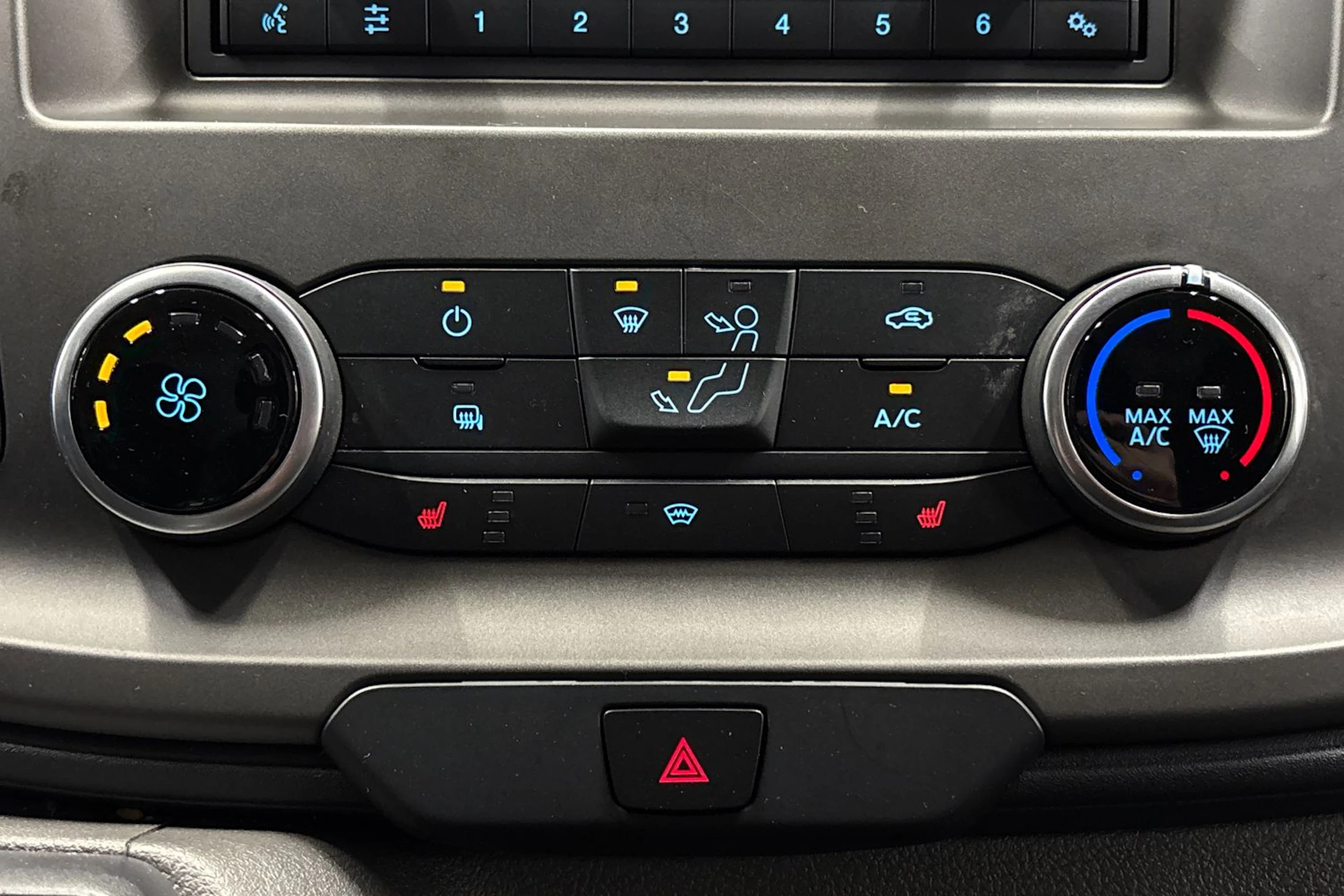 valkoinen Ford Transit Custom 2020 kuva 21.