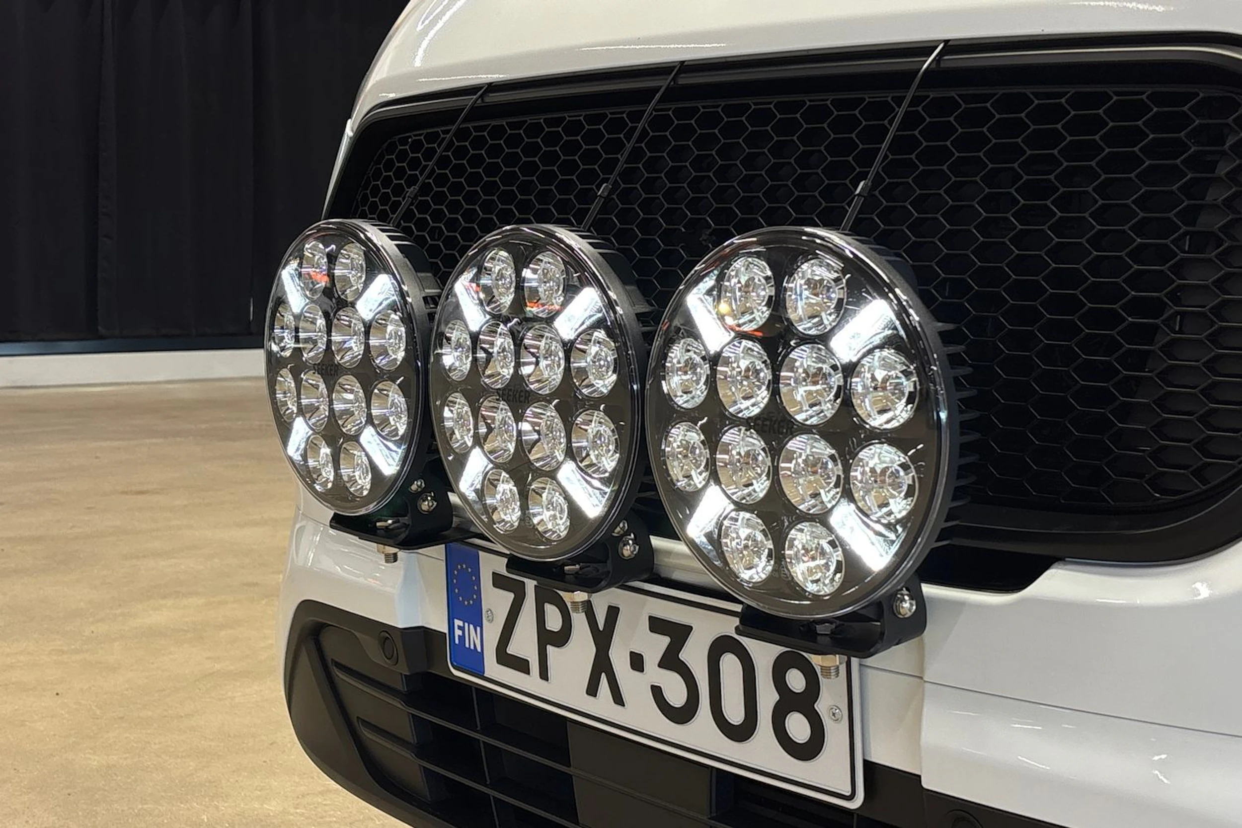 valkoinen Ford Transit Custom 2020 kuva 28.