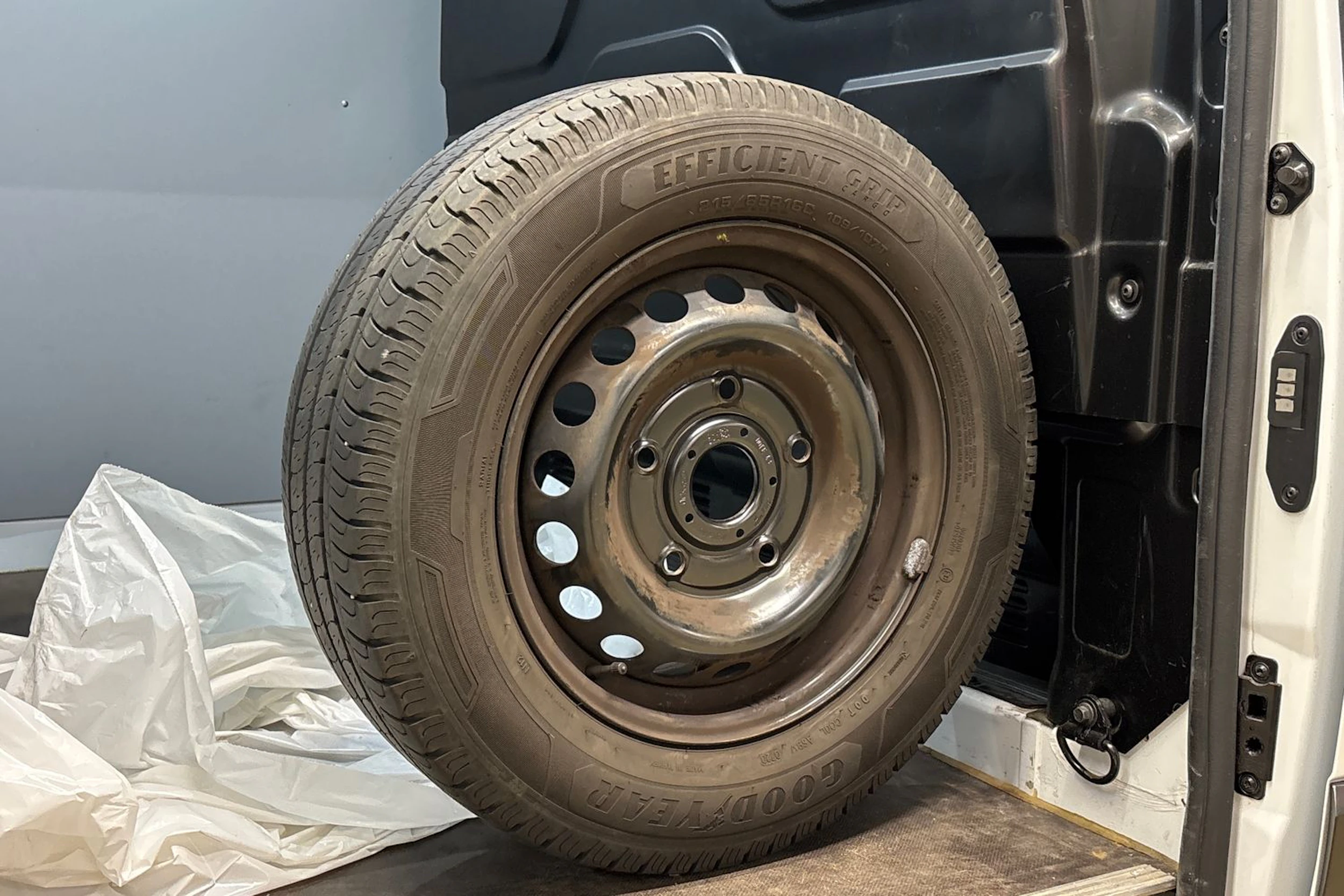 valkoinen Ford Transit Custom 2020 kuva 30.