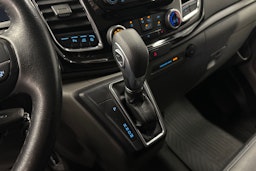 oranssi Ford Transit Custom 2021 kuva 18.