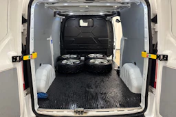 valkoinen Ford Transit Custom 2021 kuva 17.