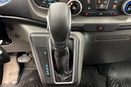 valkoinen Ford Transit Custom 2021 kuva 24.