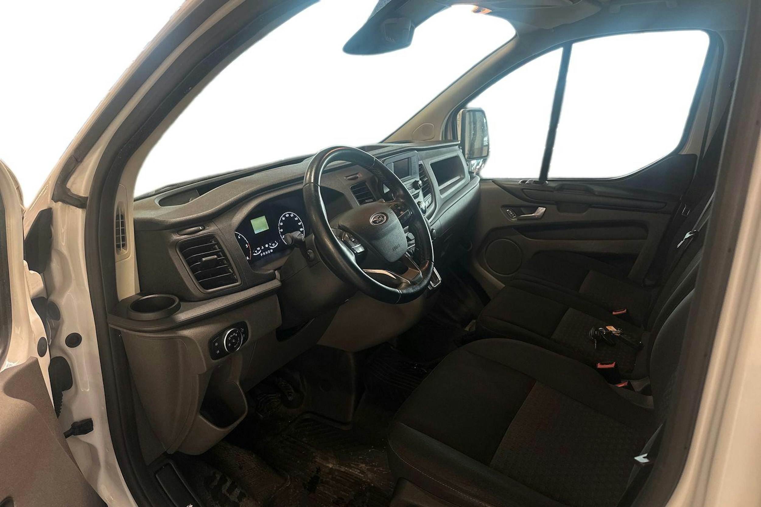 valkoinen Ford Transit Custom 2021 kuva 3.